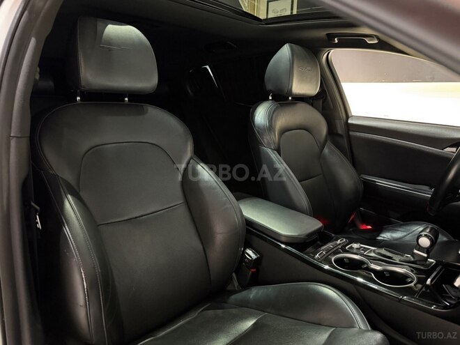Kia Stinger-10