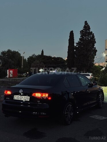 Volkswagen Jetta-10