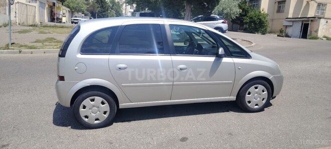 Opel Meriva-11