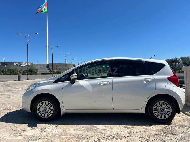 Nissan Note-5