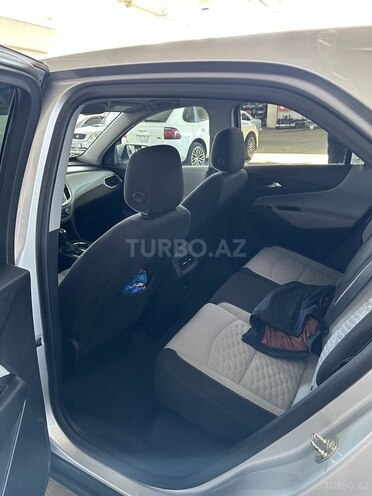 Chevrolet Equinox-8