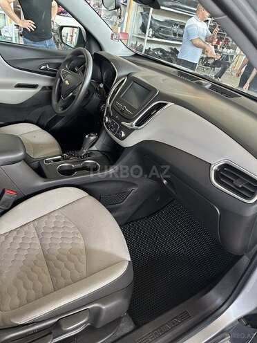 Chevrolet Equinox-13
