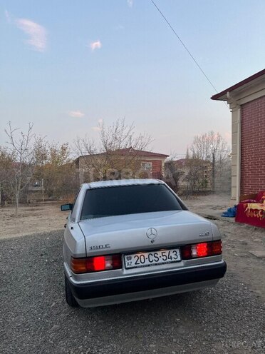 Mercedes 190-2