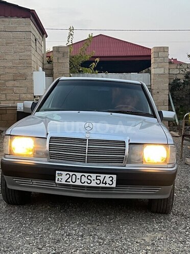 Mercedes 190-1