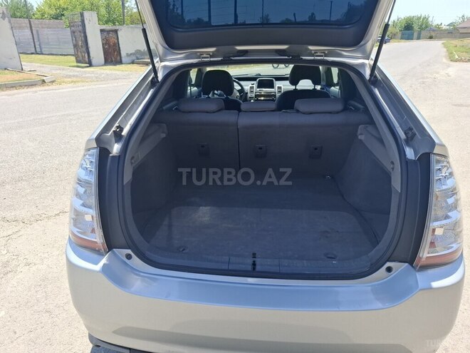 Toyota Prius-7