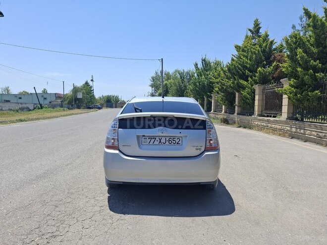Toyota Prius-3