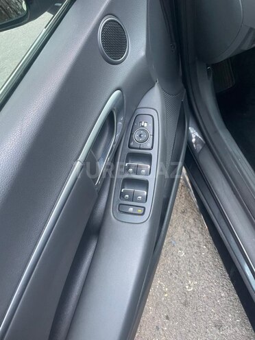 Hyundai Sonata-16