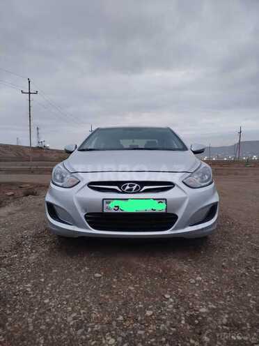 Hyundai Accent-1