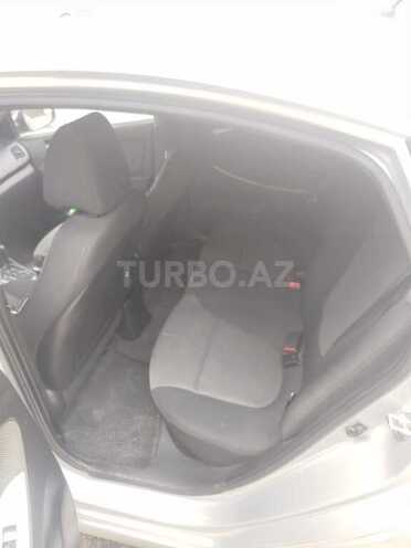 Hyundai Accent-6