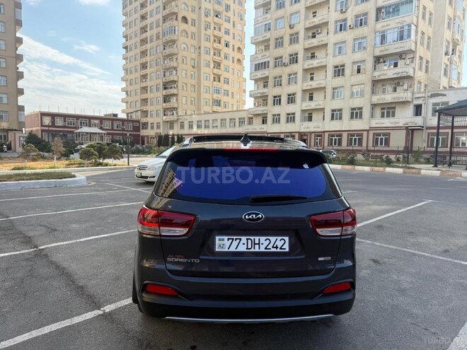 Kia Sorento-8