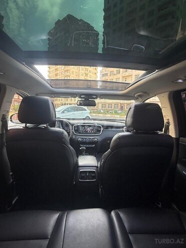 Kia Sorento-13