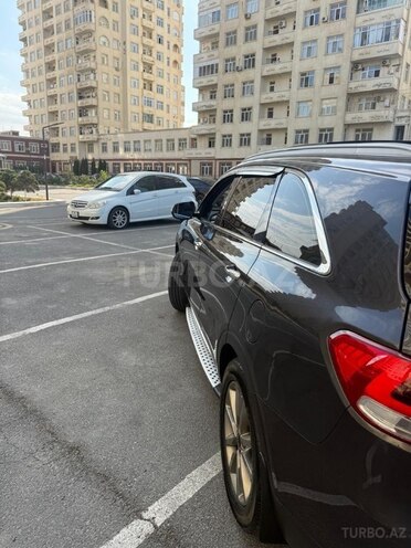 Kia Sorento-12