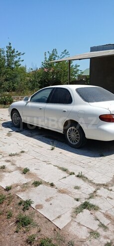 Hyundai Elantra-4