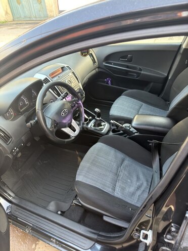 Kia Ceed-5