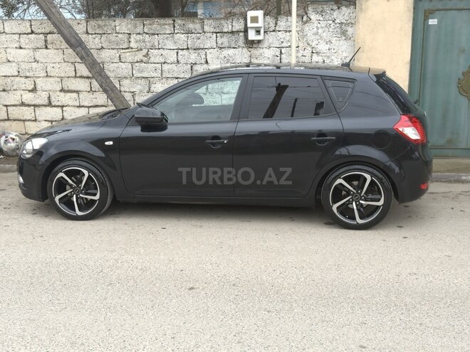 Kia Ceed-10