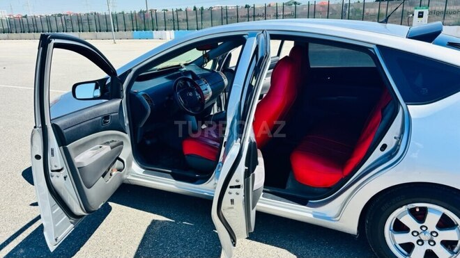 Toyota Prius-7