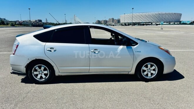 Toyota Prius-4