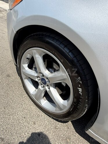 Ford Fusion (North America)-8