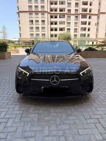 Mercedes E 220 d-2