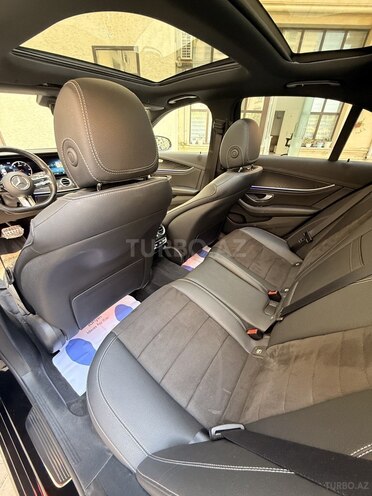 Mercedes E 220 d-11