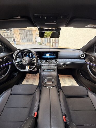 Mercedes E 220 d-12