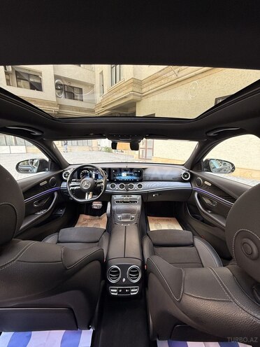 Mercedes E 220 d-13