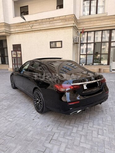 Mercedes E 220 d-6
