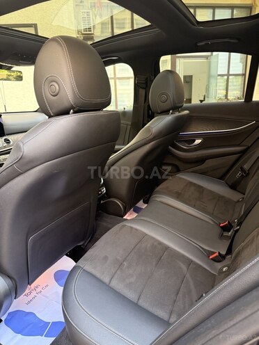 Mercedes E 220 d-14