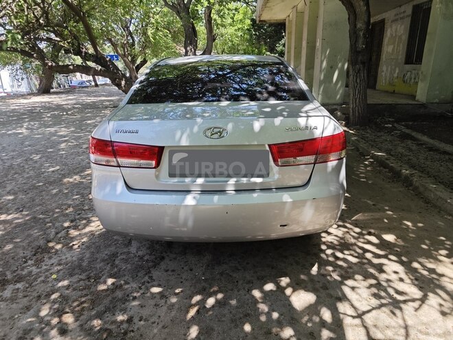 Hyundai Sonata-8