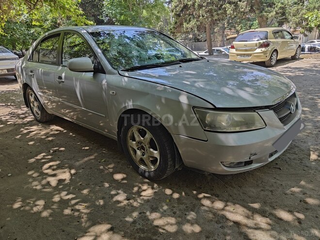 Hyundai Sonata-2