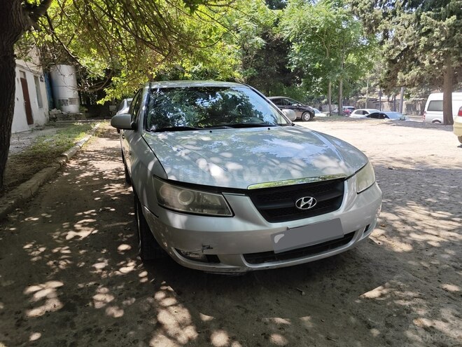 Hyundai Sonata-1