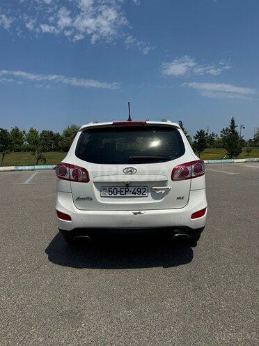 Hyundai Santa Fe-4