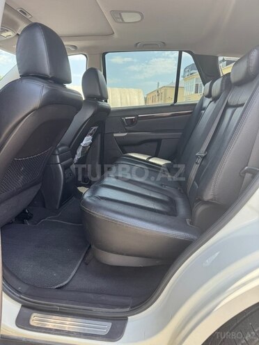 Hyundai Santa Fe-10