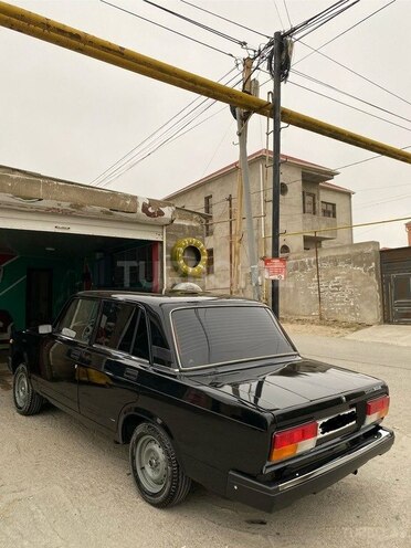 LADA (VAZ) 2107-2