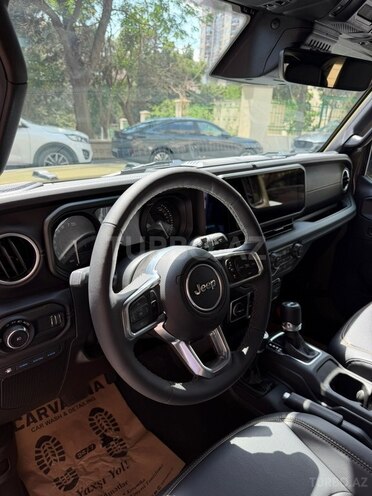Jeep Wrangler-13