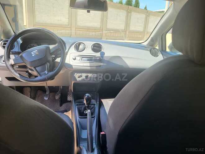 SEAT Ibiza-12