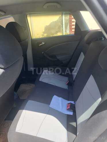 SEAT Ibiza-11