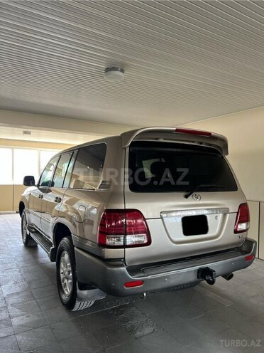 Toyota Land Cruiser-2
