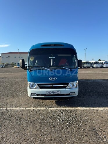 Hyundai County-1