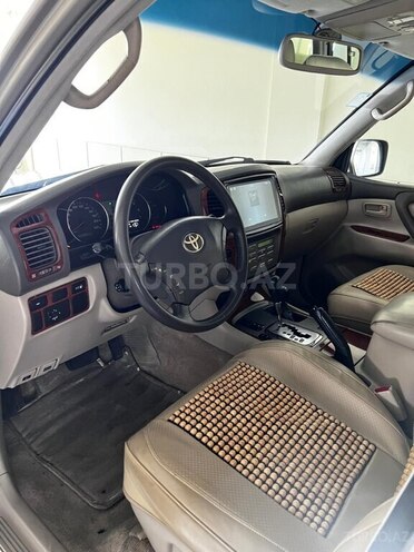Toyota Land Cruiser-8