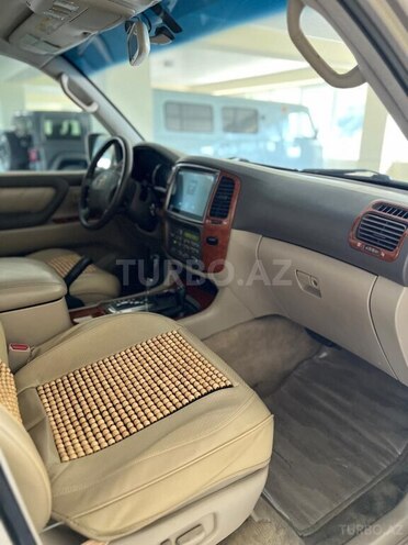 Toyota Land Cruiser-9