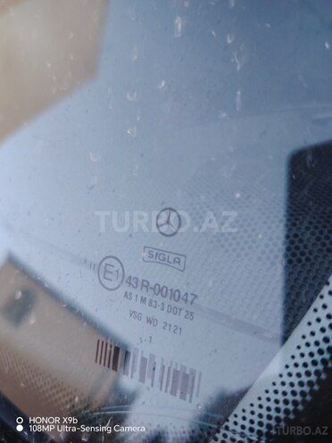 Mercedes E 240-13