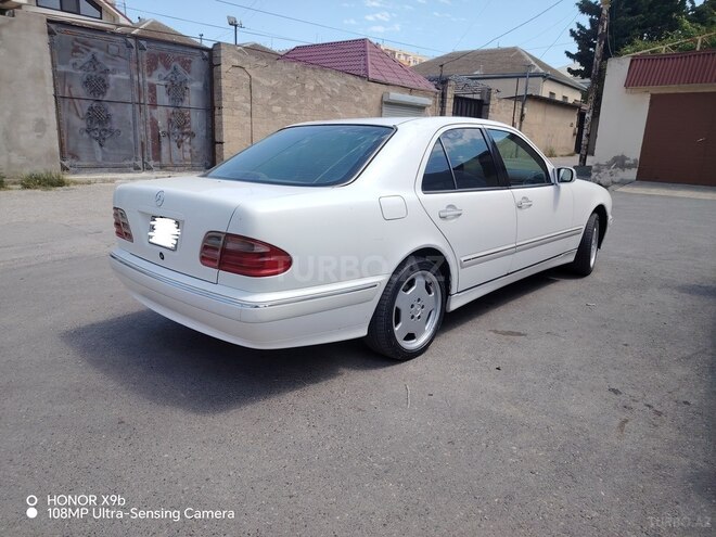 Mercedes E 240-2
