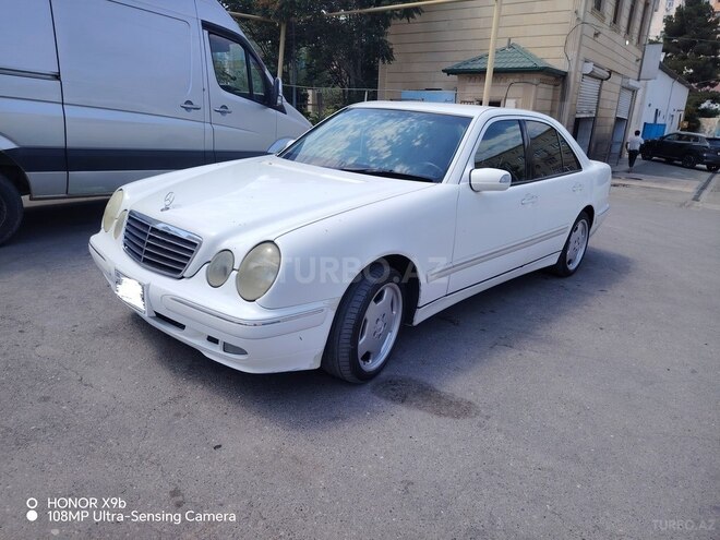 Mercedes E 240-5