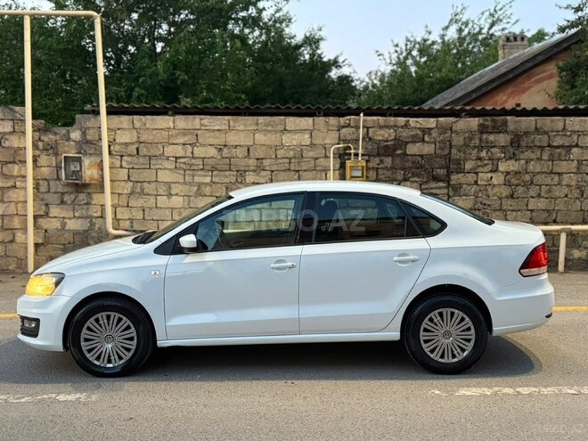 Volkswagen Polo-7