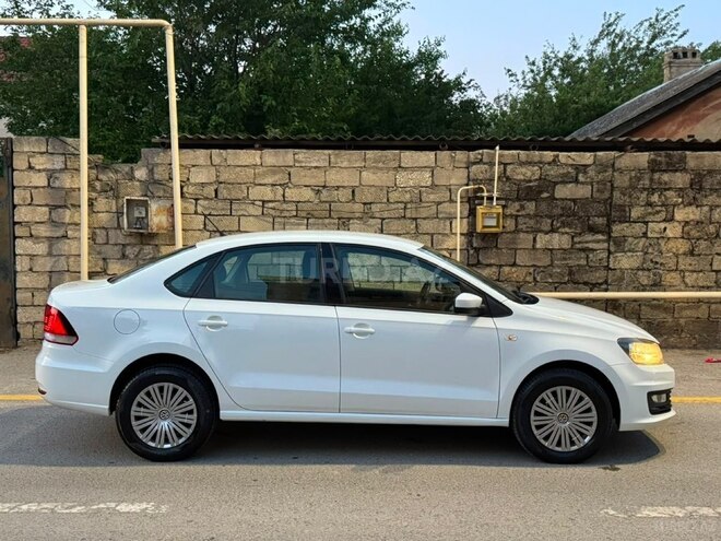 Volkswagen Polo-6