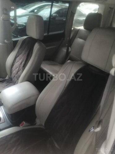 Mitsubishi Pajero-10