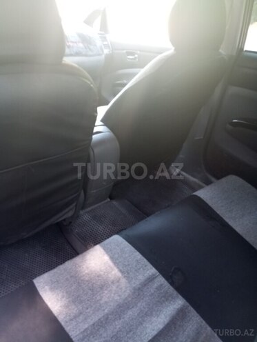 Toyota Prius-8