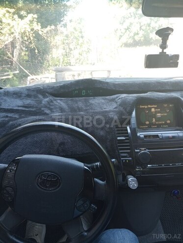 Toyota Prius-10