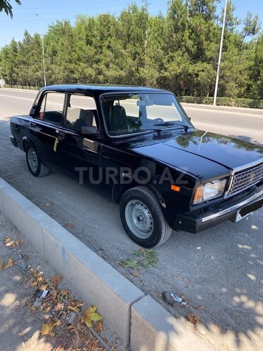 LADA (VAZ) 2107-4
